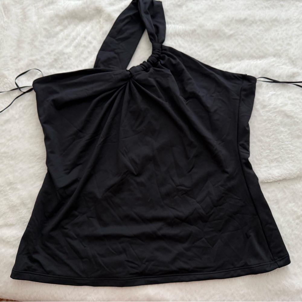 Abercrombie & Fitch One Shoulder Top